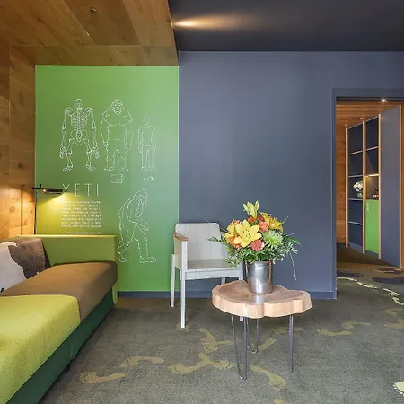 Alpina Eclectic Hotel Chamonix