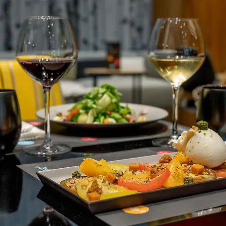 Alpina Eclectic Hotel 4*